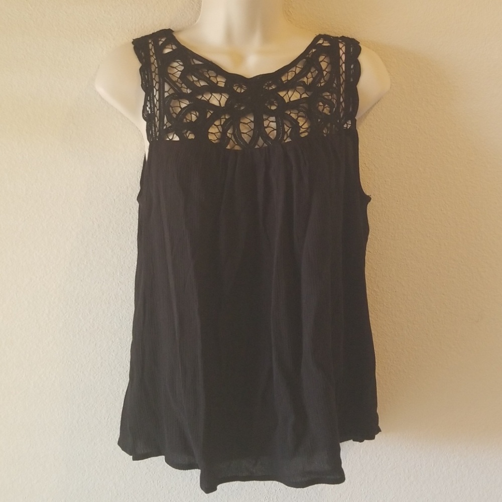 🌹Forever 21 Black Laced Top Free Flow Blouse🌹